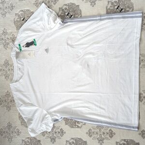 XL Adidas Loose Fit Short sleeve t-shirt
